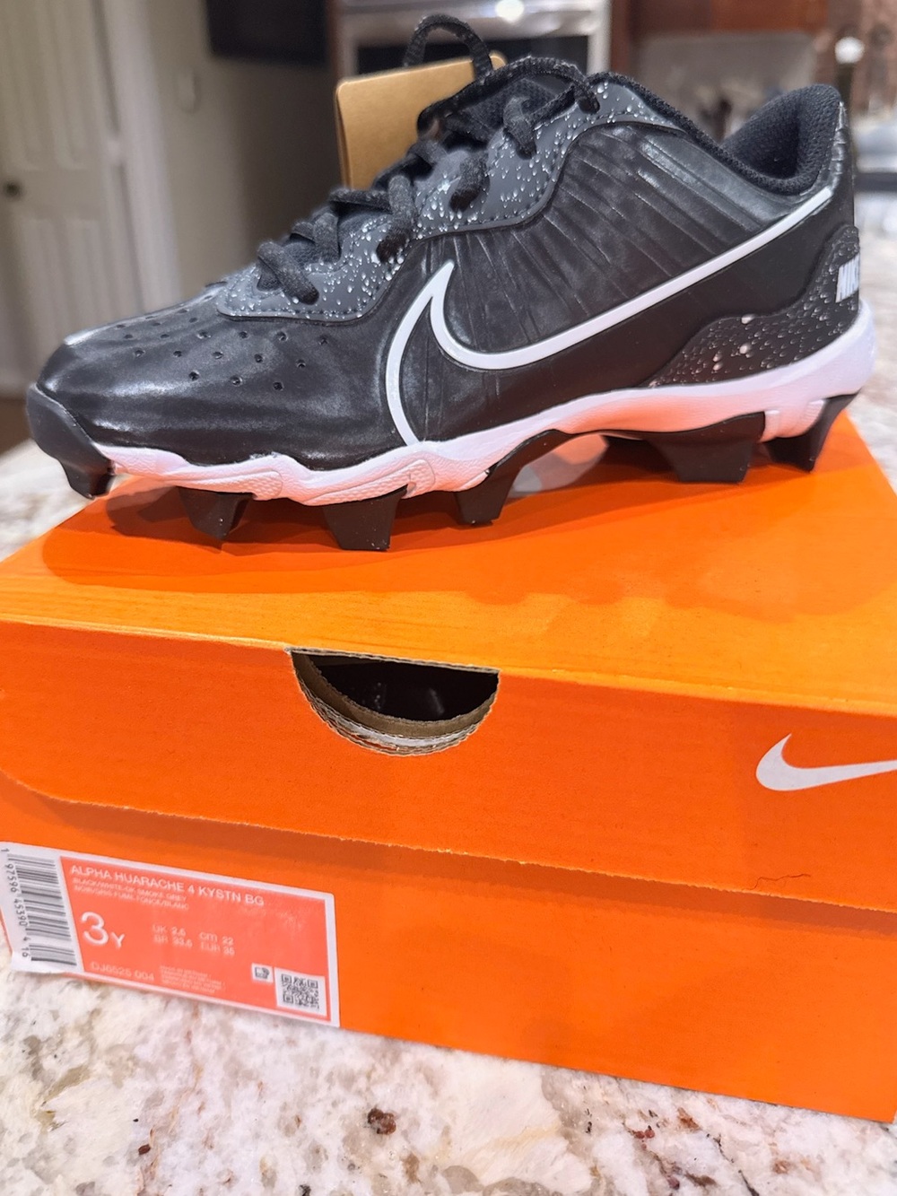 Nike Alpha Huarache Black and White Youth Cleats - Baseball Sneakers